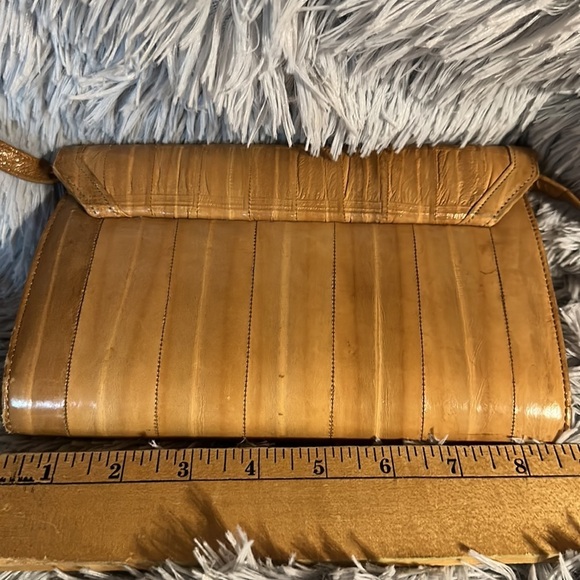Vintage eel skin clutch with removable strap - Picture 6 of 9
